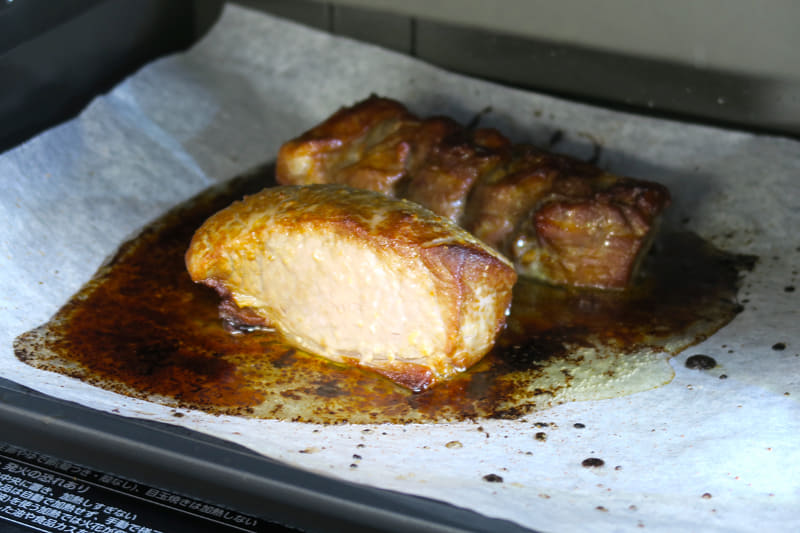 「レジグリ」モードで「レンジ→グリル」の表示になっていることを確認し､「レンジ」「600W」「13分」、「グリル」「7～8分」で調理しました