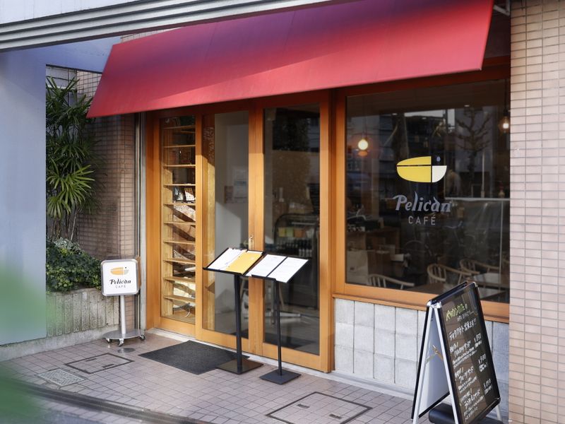 浅草・田原町「パンのペリカン」の直営カフェ