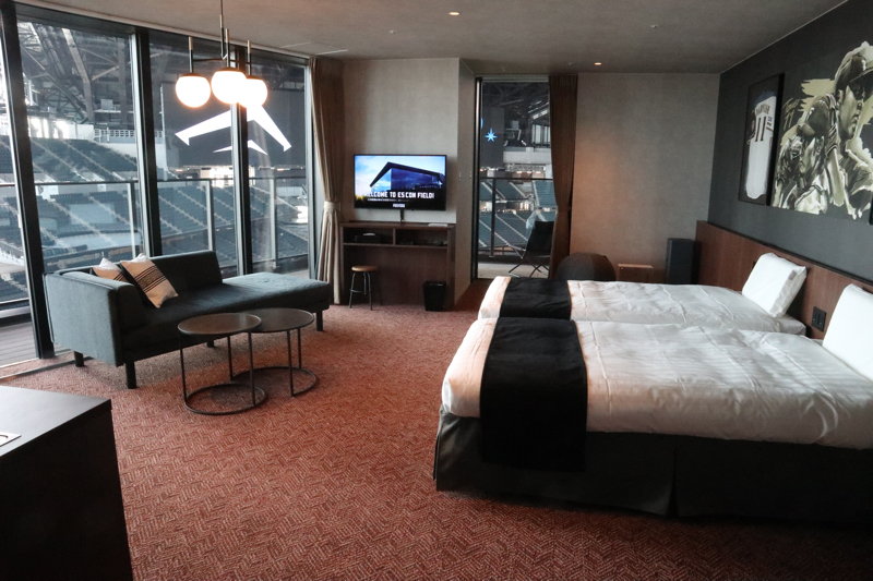 球場内ホテルは超スペシャル! ベランダに出て試合観戦するのもいいが、試合がない日に泊まるだけでも楽しめる