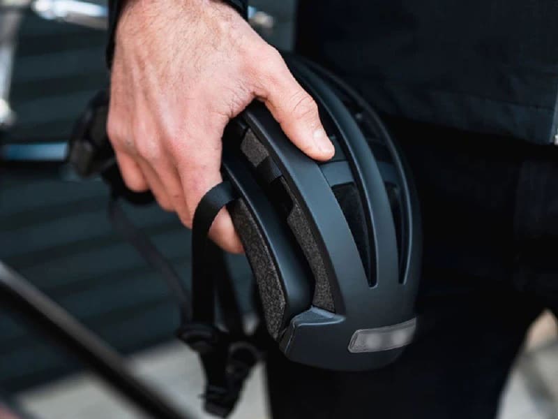 小さく折りたたむことが可能