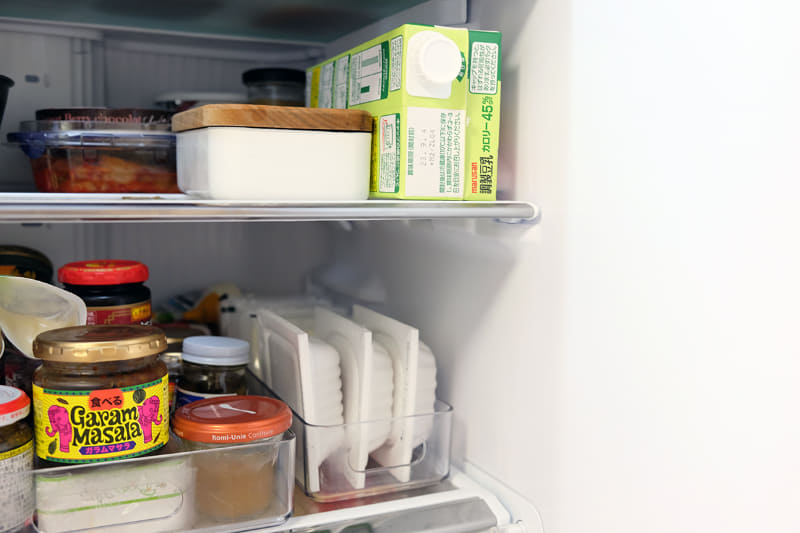 収納トレーを購入する前の庫内。右下にデッドスペースがあります