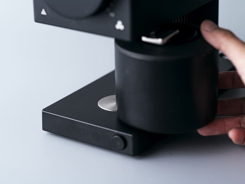 磁石でしっかり止まるキャッチ