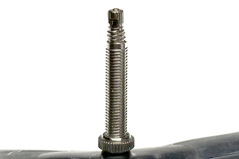 仏式バルブの先端を緩めた状態で……