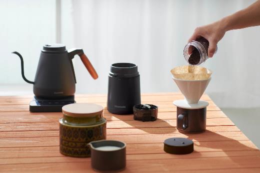 コーヒー豆の粉砕も