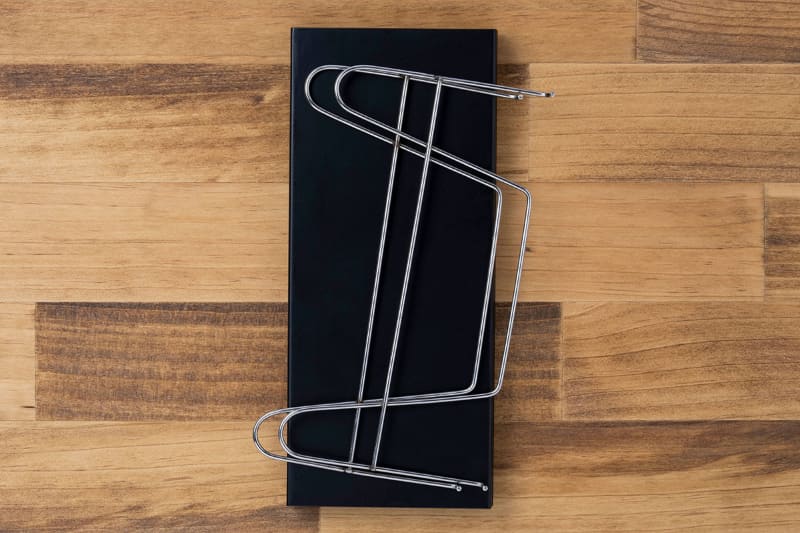 収納サイズは天面の半分で、持ち運びが楽