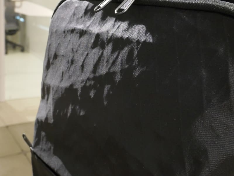 撥水性素材「X-Pac」を採用