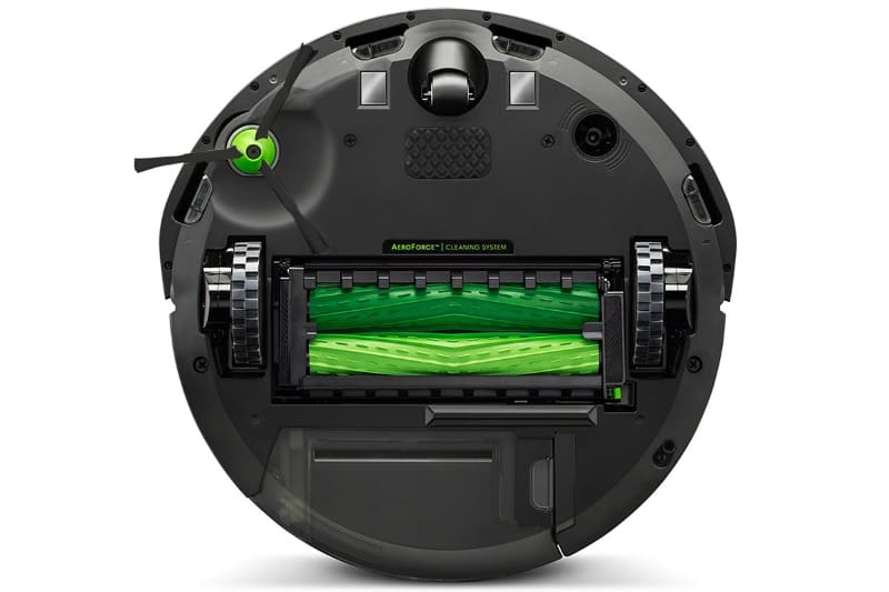 2本のゴム製ブラシが床に密着して清掃