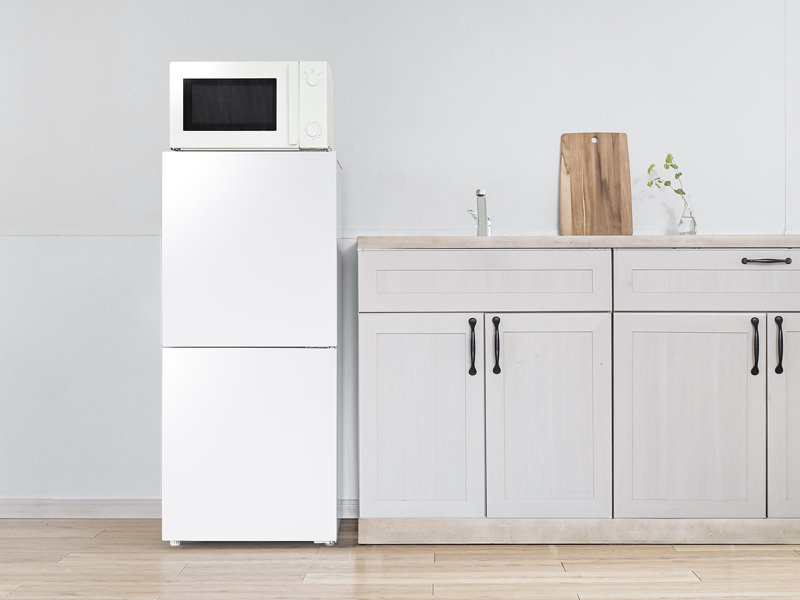 天面に電子レンジを置ける。高さもちょうどいい