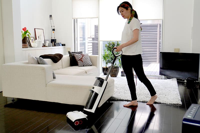 ハンドルを斜めに傾けてロック解除して清掃