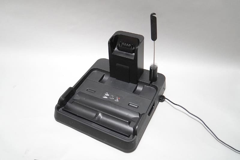 洗浄機能も持った充電ドック