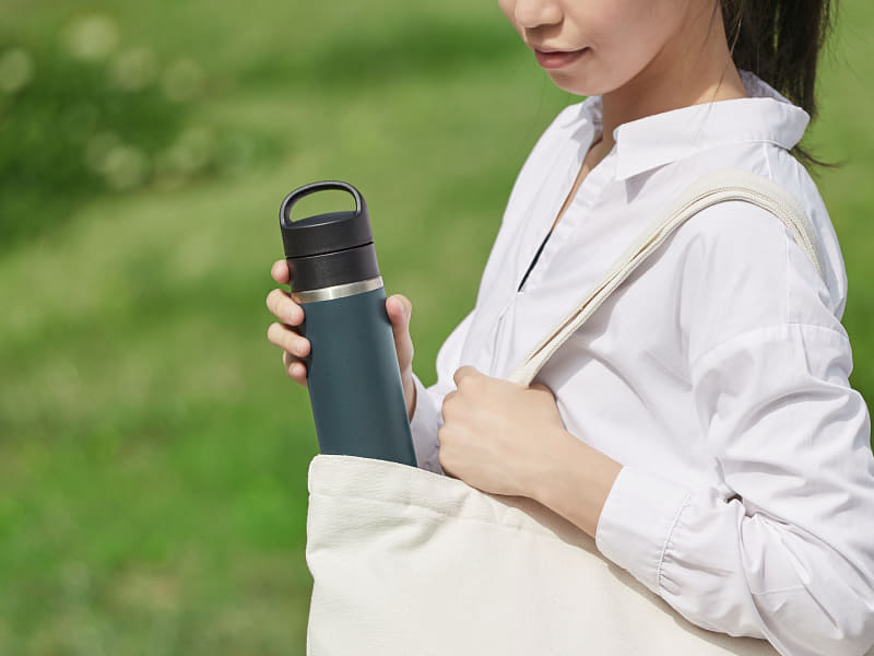 保冷/保温に対応する真空断熱炭酸ボトル「MKB-T型」