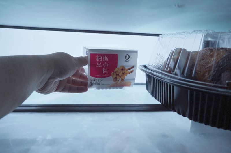 奥行きが浅いので女性でも取りやすい。身長が低い方でも、隅々まで無駄なく使えそうです