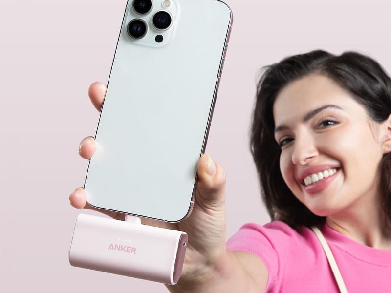 Anker Nano Power Bank(12W, Built-In Lightning Connector)の使用例