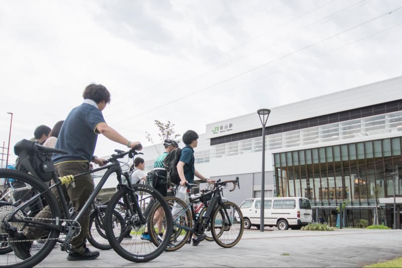 JR飯山駅をベースにサイクリングを楽しむ