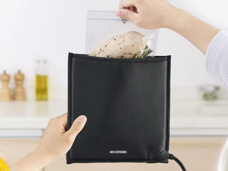 ポーチに入れるだけで低温調理ができる