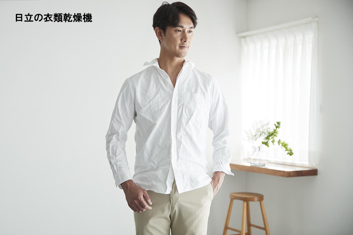 一般的な乾燥でシワになりやすい綿素材のシャツも、自然な仕上がりに<br><span class="fnt-70">カジュアルシャツ(防シワ加工なし/綿100%)<br>※日立調べ。衣類乾燥機DE-N60HV(洗濯後の衣類3kgを乾燥、標準コース)とドラム式洗濯乾燥機BD-STX130J(洗濯～乾燥3kg、標準コース)との比較。衣類の量や素材、一緒に乾燥するものの種類によって仕上がりが異なります</span>