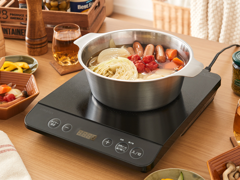 鍋料理などに活躍する卓上IHクッキングヒーター