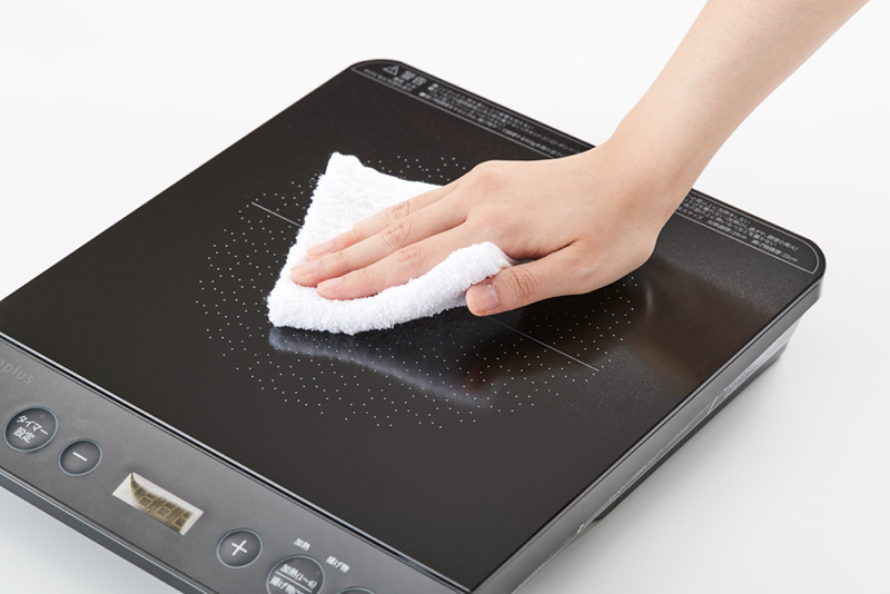 ガラストップで手入れも簡単