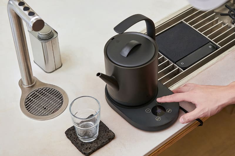 1℃単位で温度調整でき、24時間保温機能も搭載する