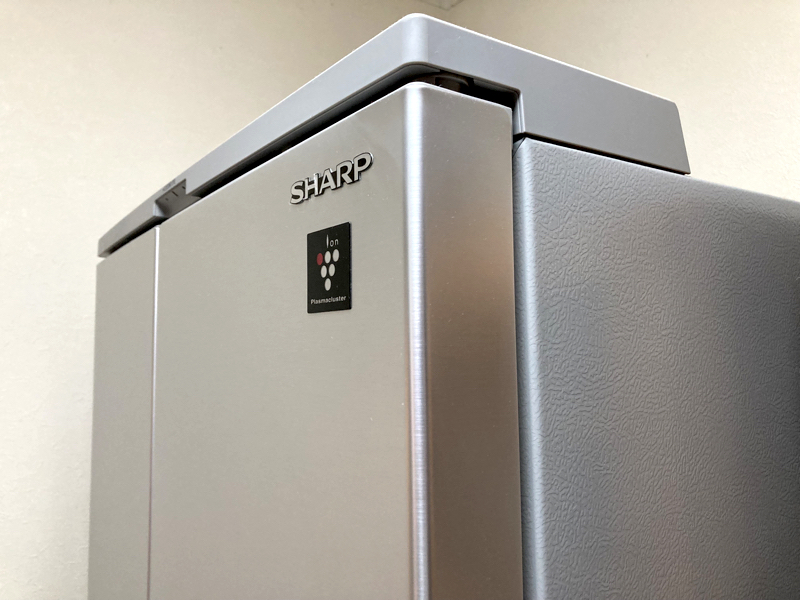 側面にシボが入っているなどデザインにこだわりが感じられます