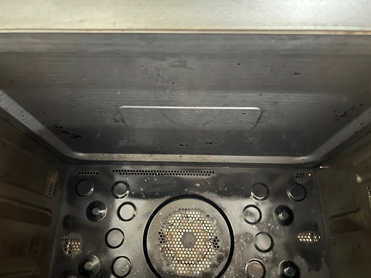 少し焦げ付きが残っている部分もありますが、満足の仕上がり。本来はこんな色だったのね……