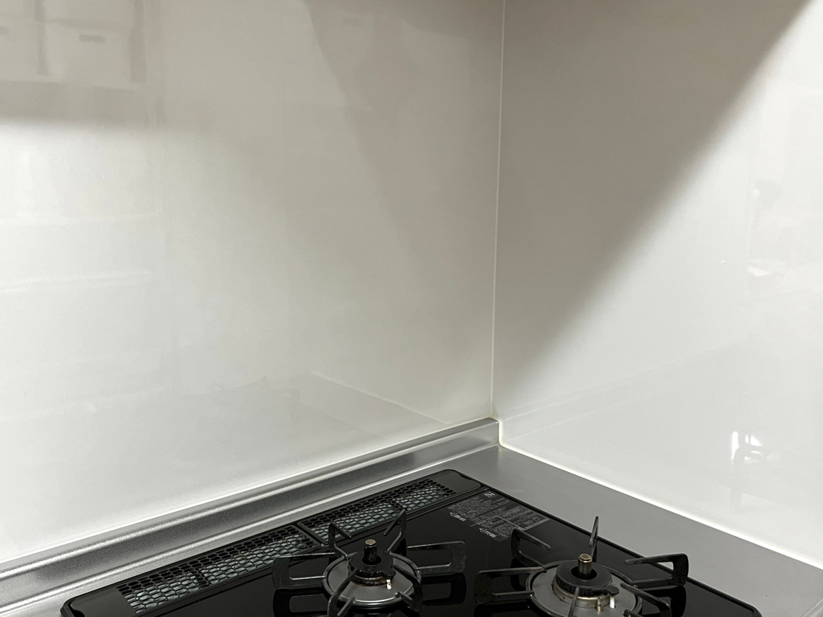 まるで新品のようなキッチンに生まれ変わりました