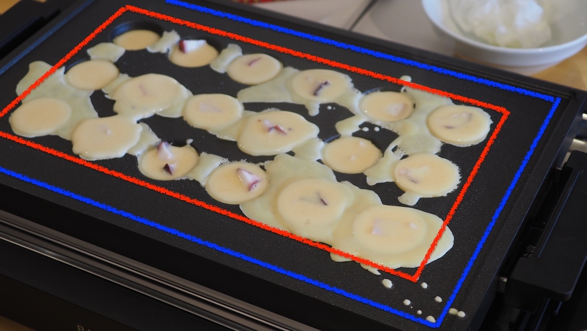 使うのは赤いエリアの内側だが、それ以外のエリアが広い