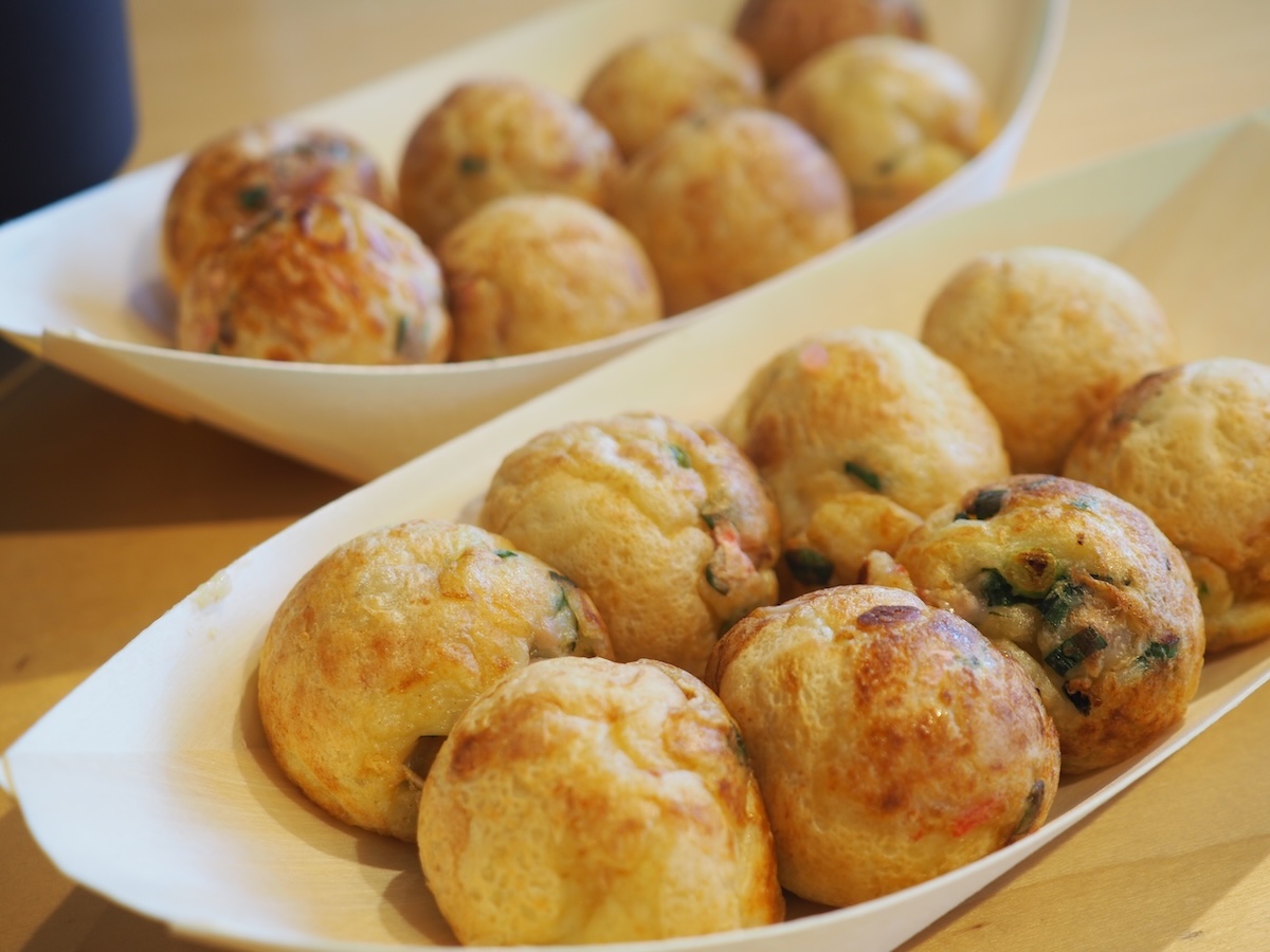 カリットロッ食感が好評だった、象印マホービン「デイリーコンパクトプレート」で作った、たこ焼き