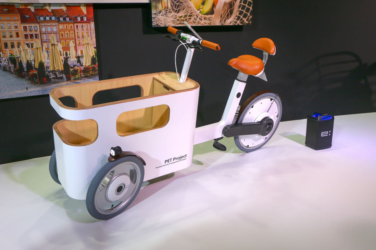 「Concept 294」というe-bikeのようなモデル。共創パートナーにはソニーグループの名前も挙げられていました