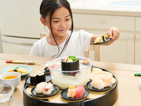 回転寿司と流しそうめん同時に! 夢の二刀流マシン - 家電 Watch