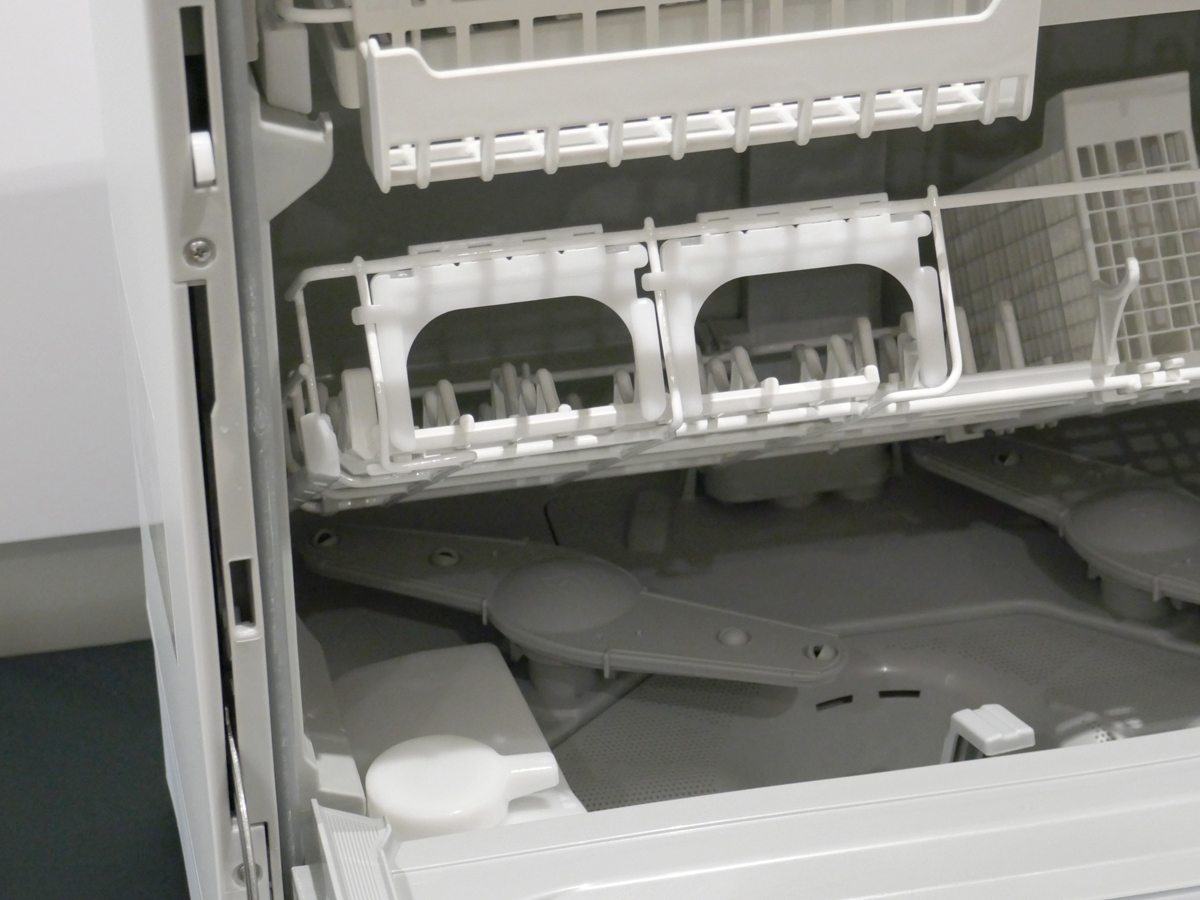 庫内下部に配置