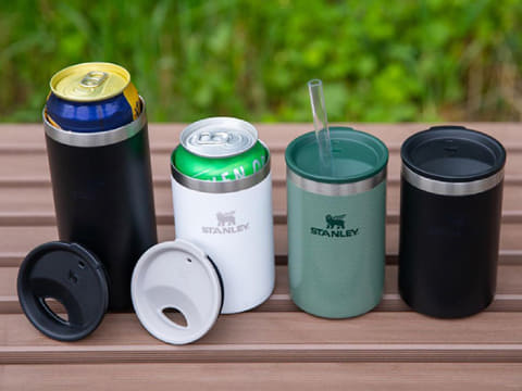 スタンレー、タンブラーにもなる保冷缶ホルダー - 家電 Watch