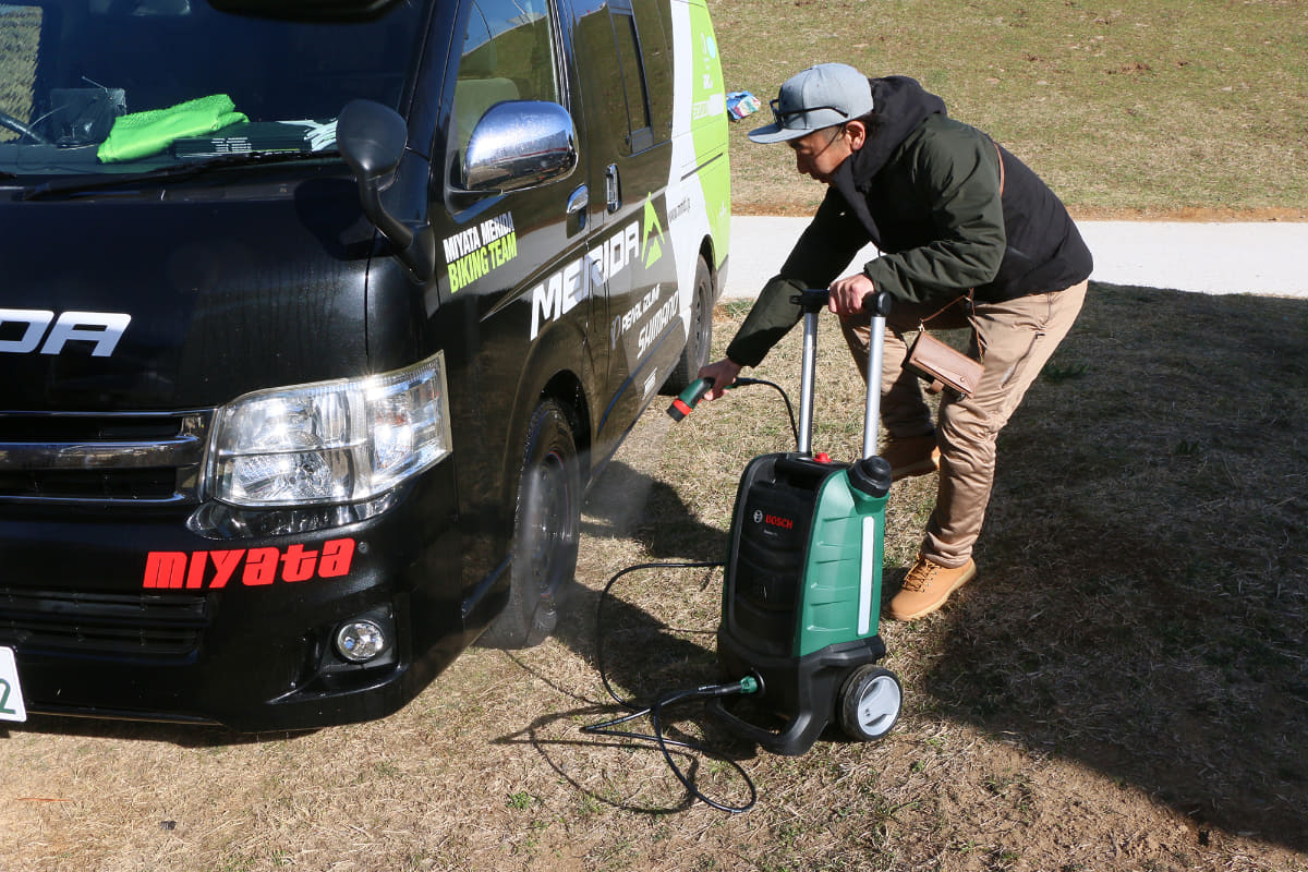 クルマの洗車にも使えるので1台あると重宝します