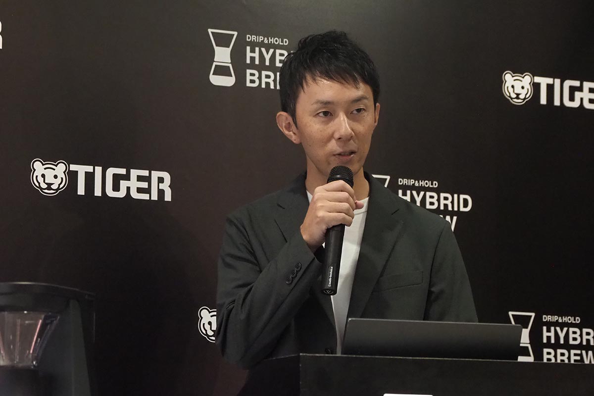 タイガー魔法瓶 カフェマシン商品企画担当の久木野景介さん