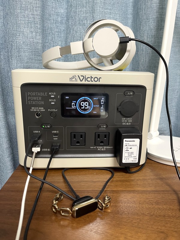 自宅の書斎兼寝室で愛用しているミディアムモデルの「BN-RF510」。価格は86,900円