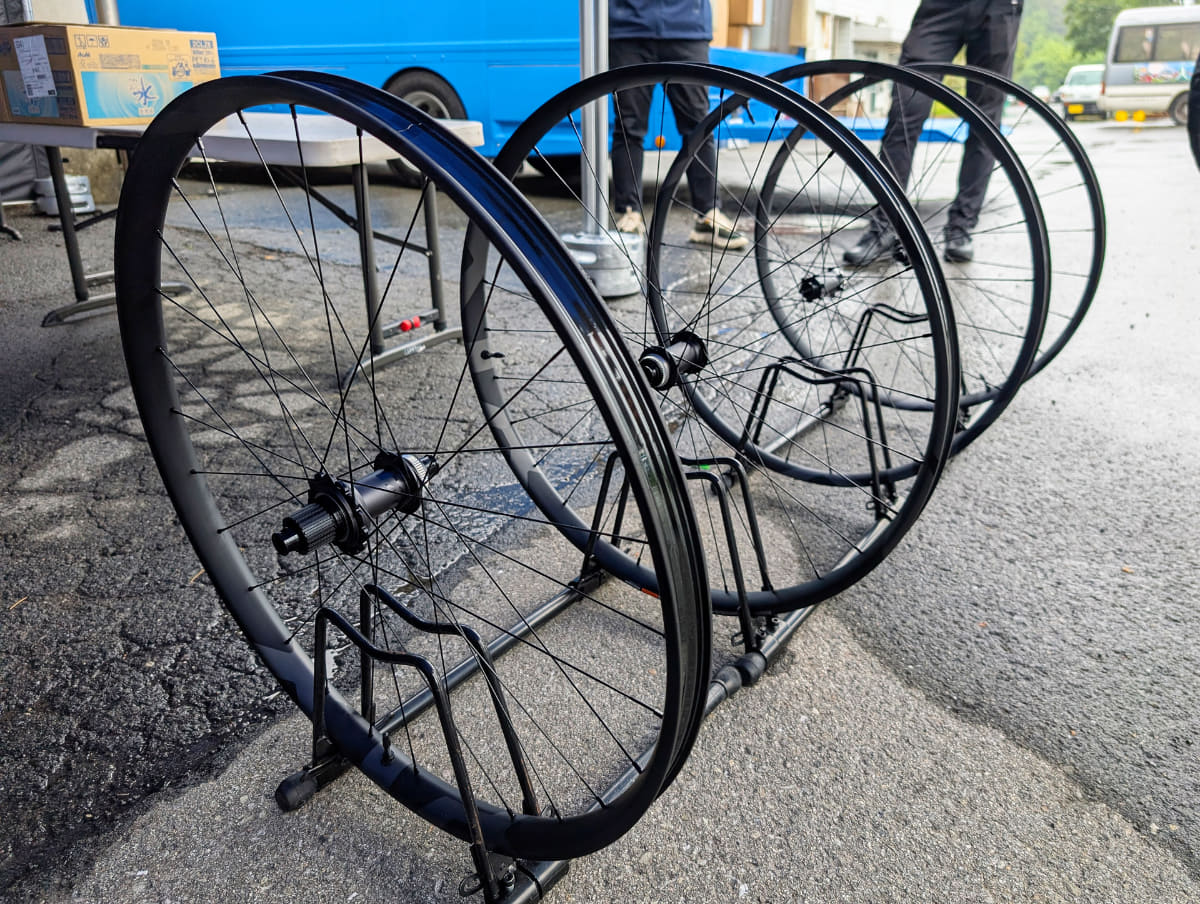 カーボン製の軽量ホイール