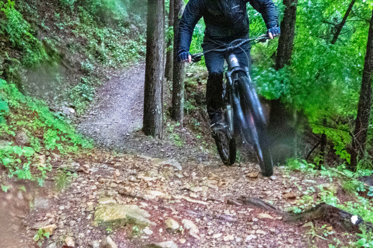 それでも平坦や上りもあるので、瞬時にシフト操作したくなる場面があります