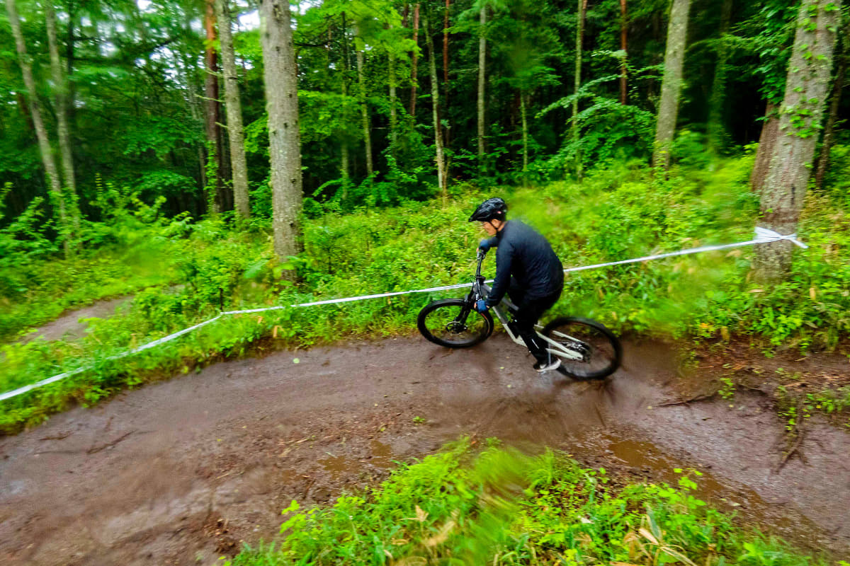 シフト操作まで気を回せない初心者こそ、電動シフトを使いたい