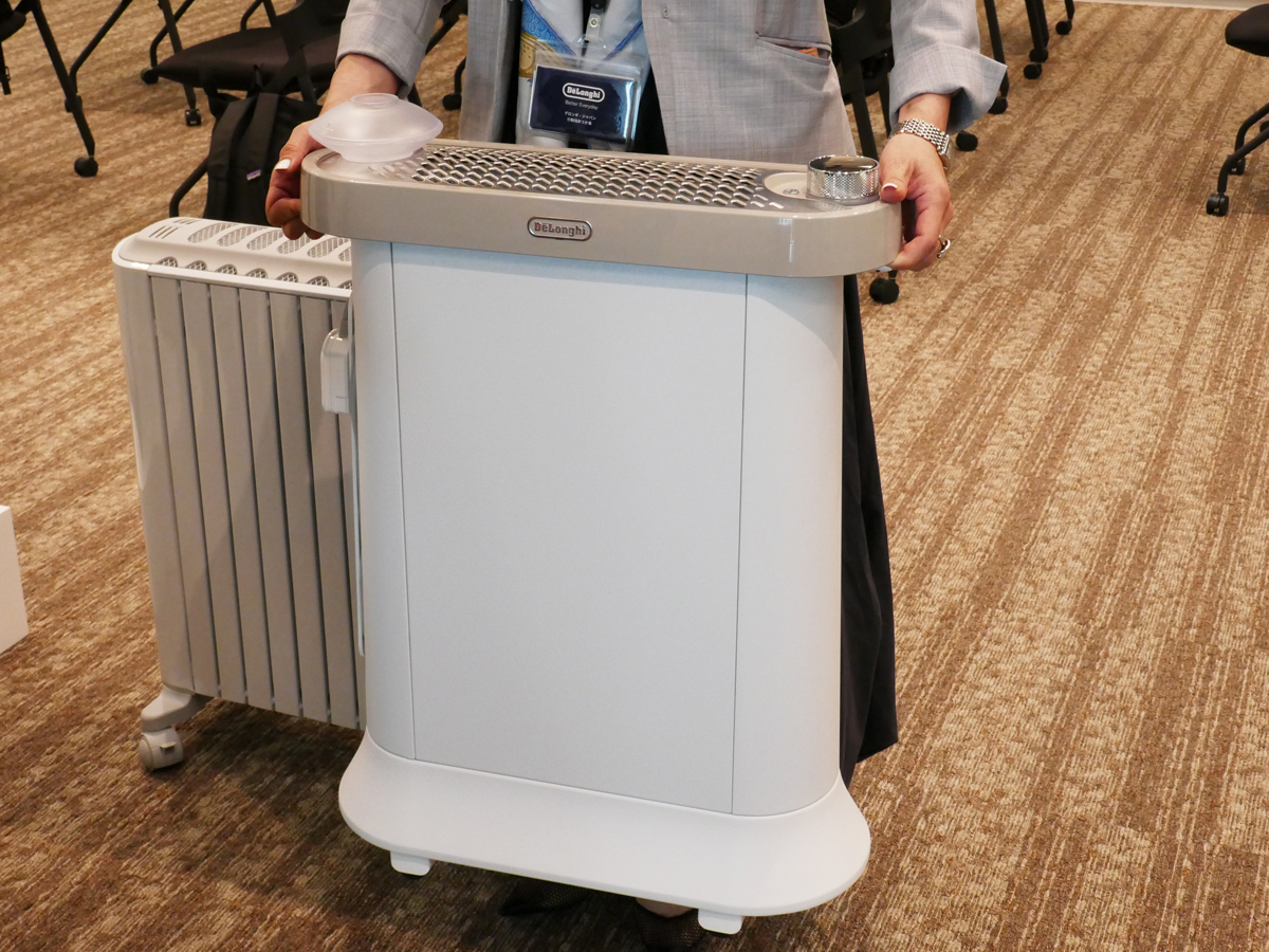 女性でも簡単に持ち上げられる