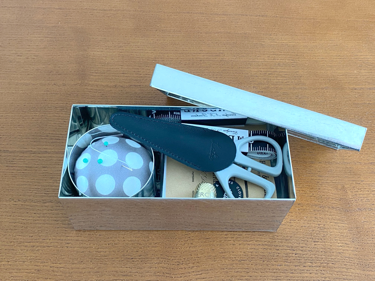 裁縫箱もグルーピング収納の一種です