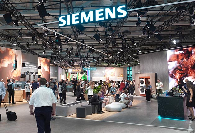 ドイツを中心に、欧州ではコンシューマーエレクトロニクスのブランドとしても広く知られているシーメンス。IFAにも毎年大きなブースを構えて最新の生活家電製品を展示しています
