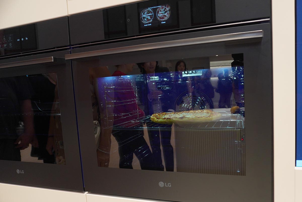 LGが発売するAI調理対応のスマートオーブン