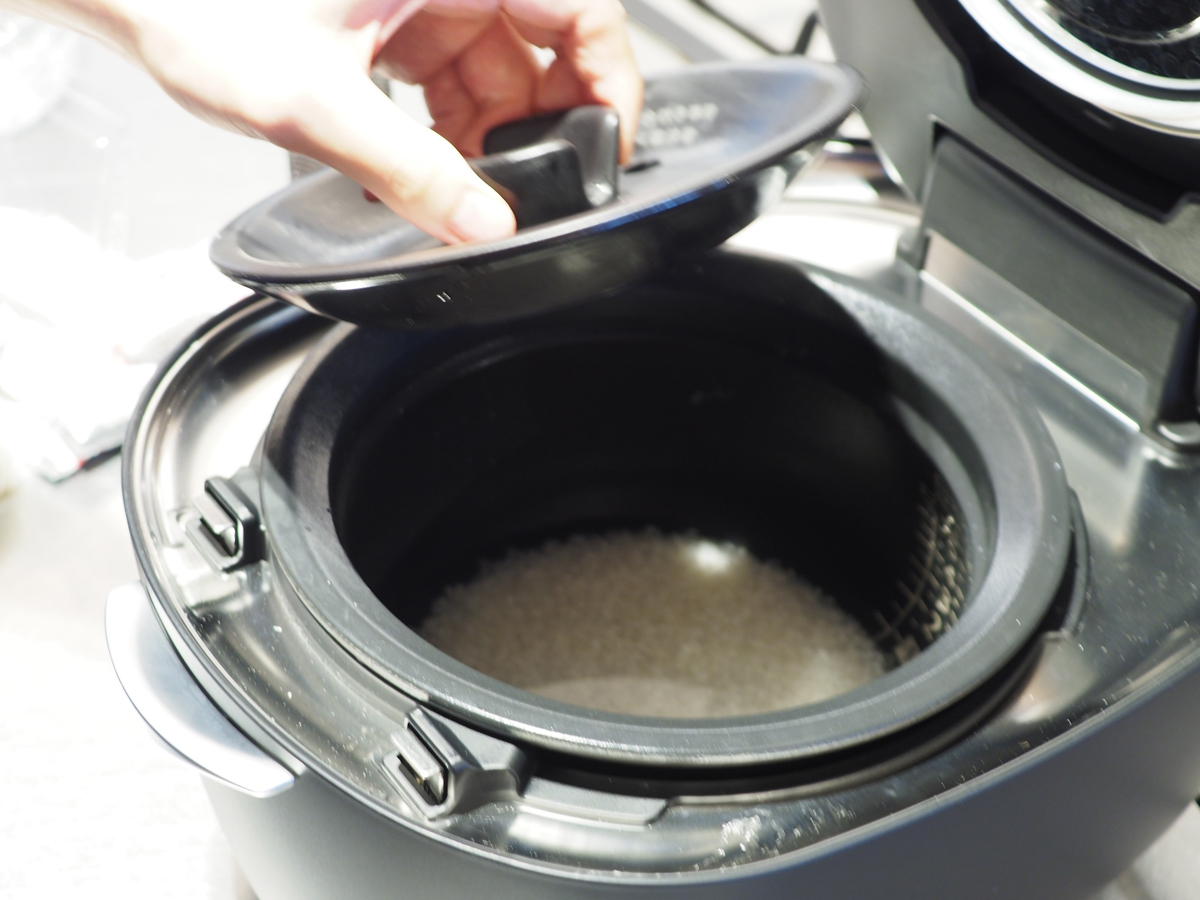 専用の中ぶたを使用する一合料亭炊きモード