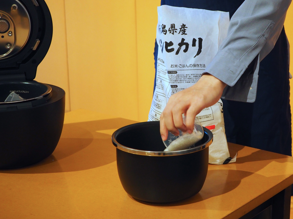 「新潟県産コシヒカリ 無洗米 令和6年産 お米のたかさか」を使用