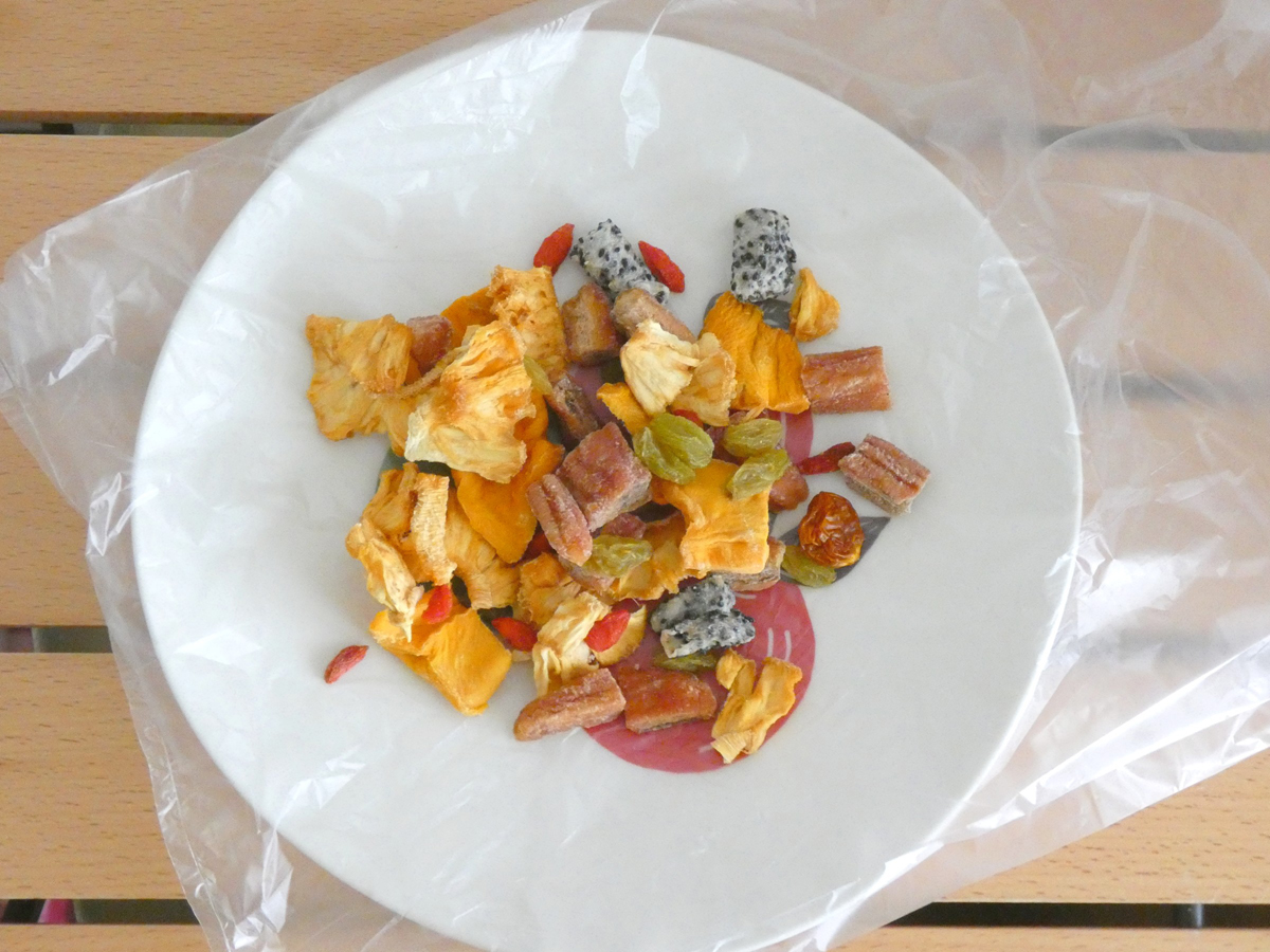 お皿にサッとかぶせられる