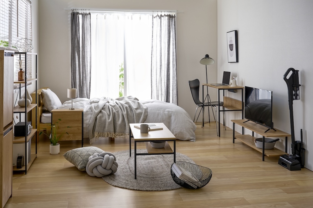 黒と木目調を組み合わせた「Natural Black」