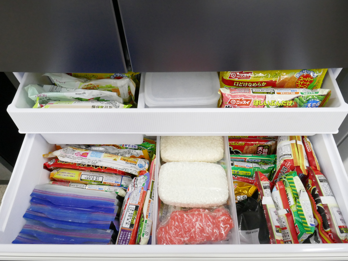 「タテ置き名人」を備えたメガフリーザー