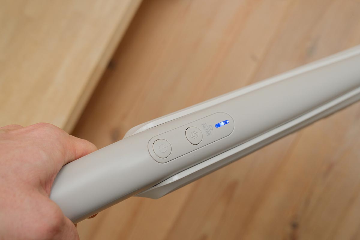 ちょっと掃除しただけでダストカップが一杯(または詰まりなどが検出された)と判定され青ランプが点滅する