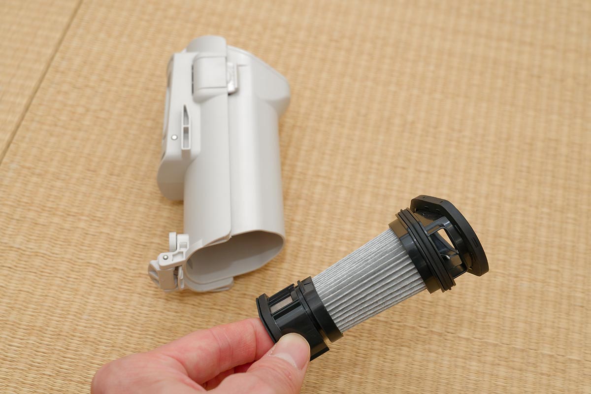 ダストカップの容量はわずか30ミリリットル