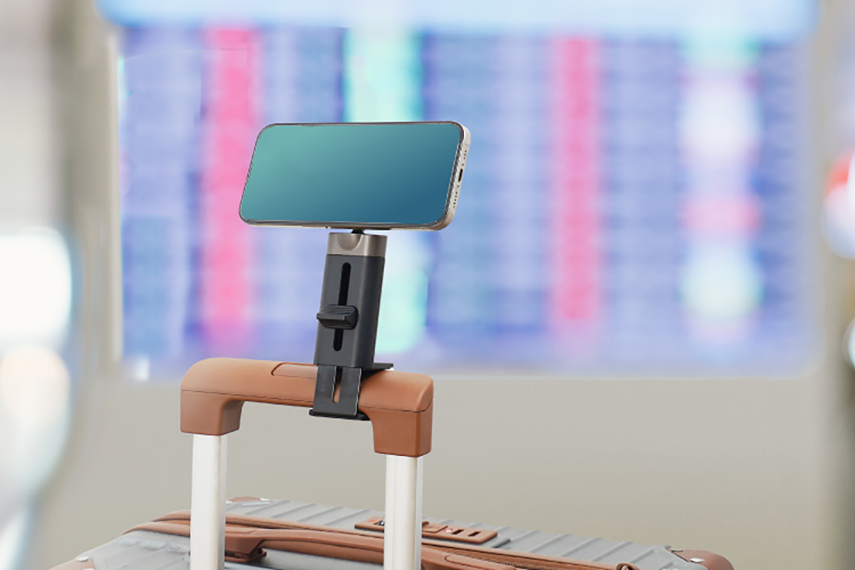 クランプ式で様々な場所に取り付けできる